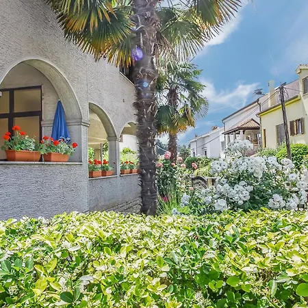 Апартаменты In With Wifi